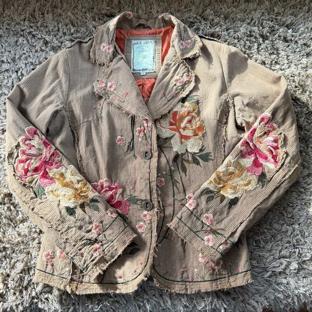 Paparazzi Floral Embroidered Blazer